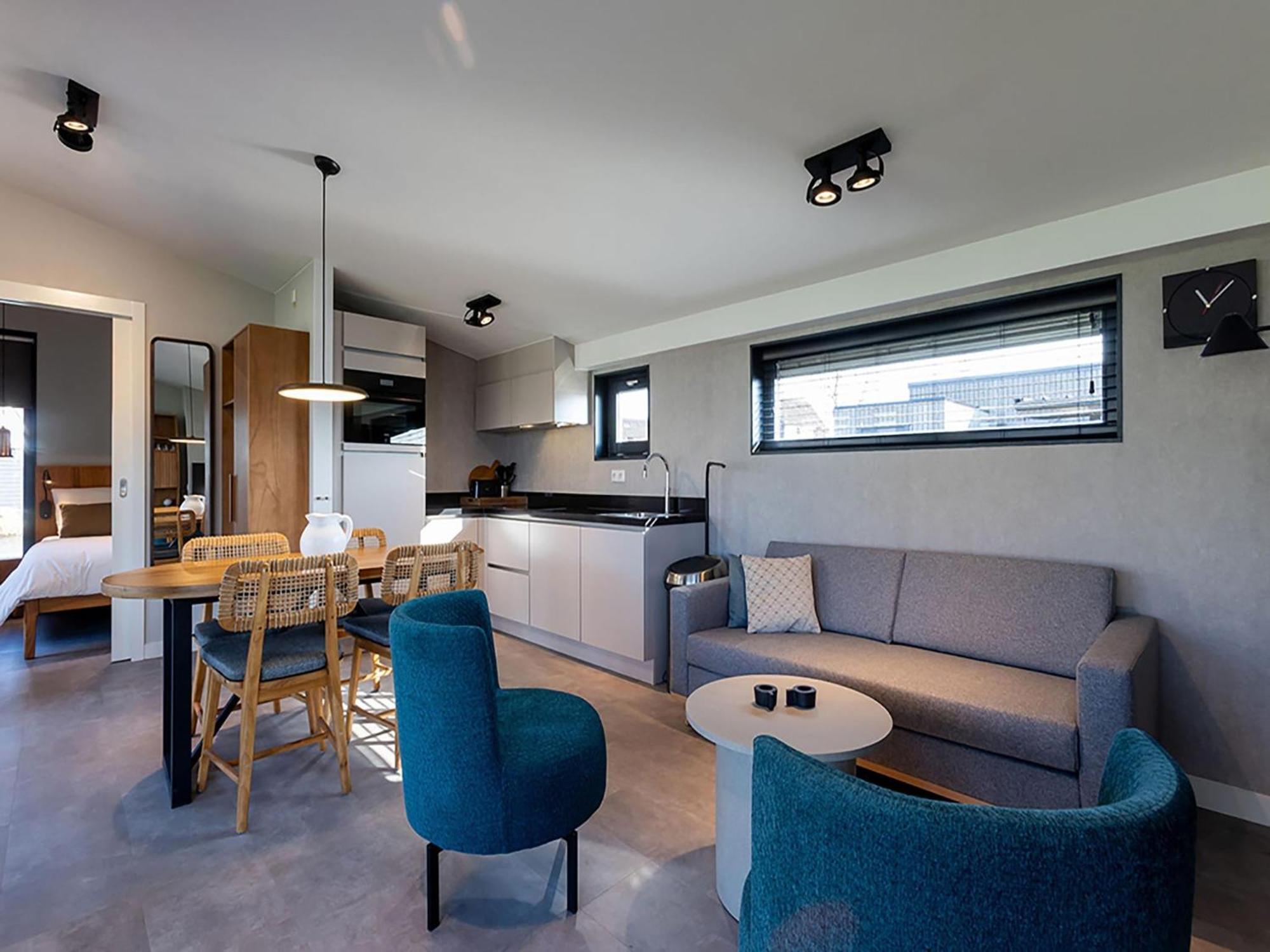 Luxury Docklodge On The Water Delfstrahuizen Ngoại thất bức ảnh